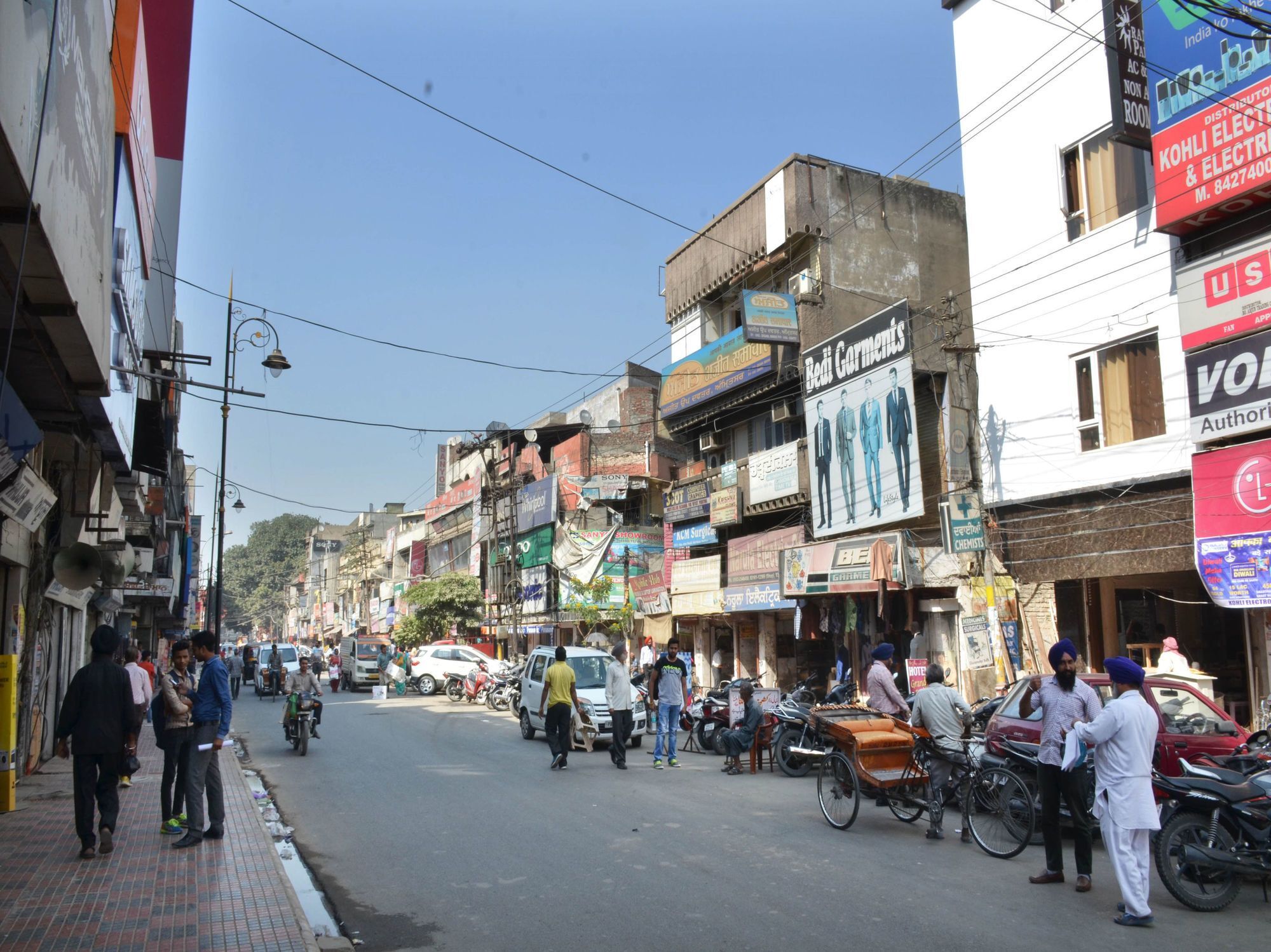 Hotel Oyo 7447 Grand Park Amritsar Exterior foto