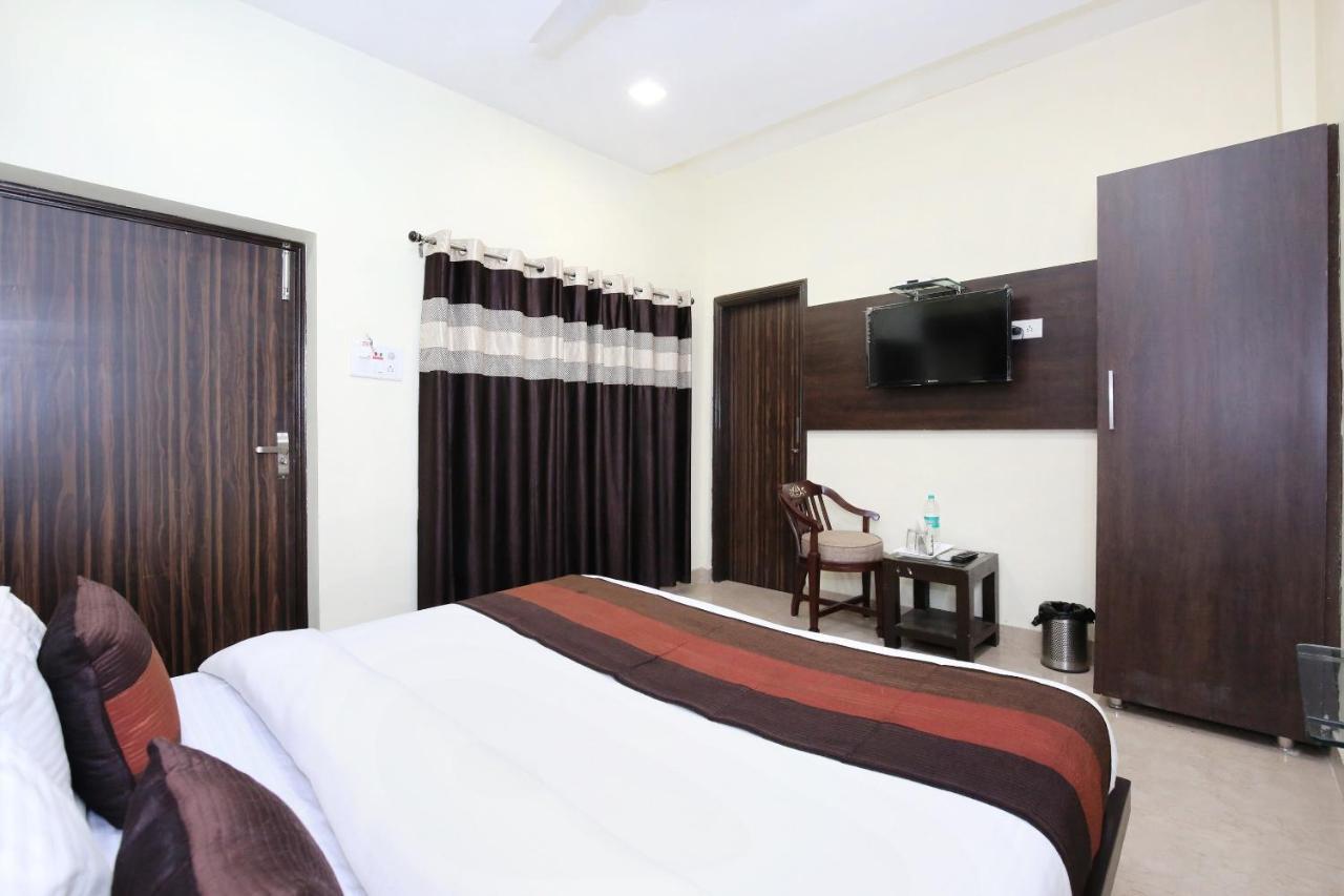 Hotel Oyo 7447 Grand Park Amritsar Exterior foto