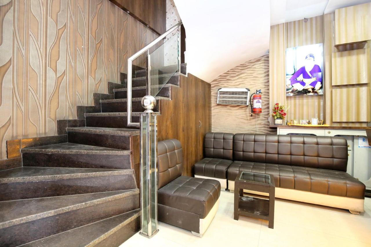 Hotel Oyo 7447 Grand Park Amritsar Exterior foto